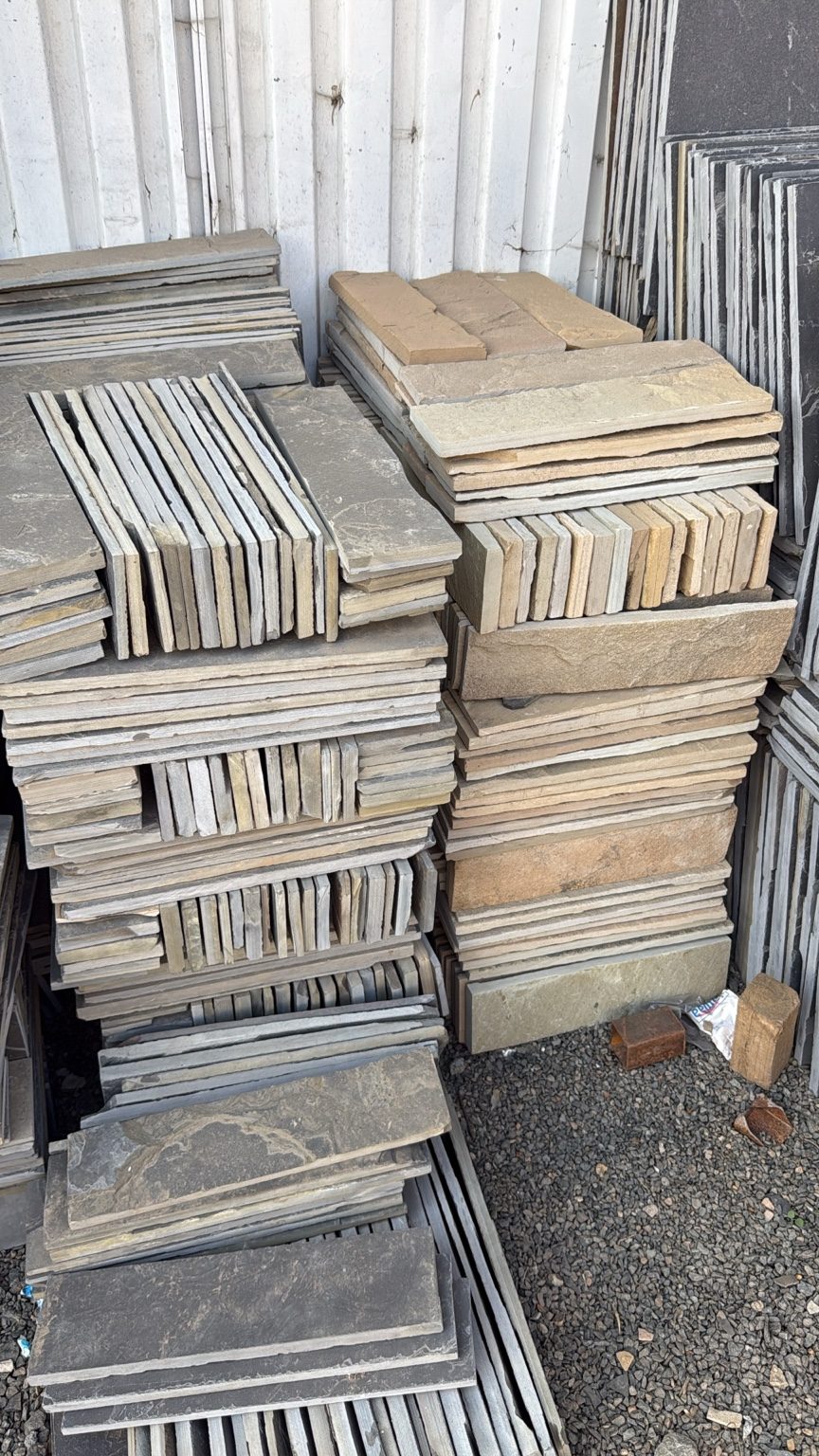 Natural stone slabs